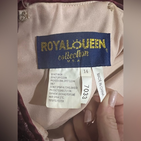 RoyalQueen collection Maxi Dress - Picture 4 of 9